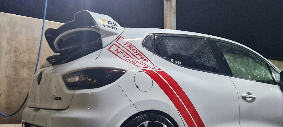 Réplique aileron clio 4 rs uniquement modèle RS